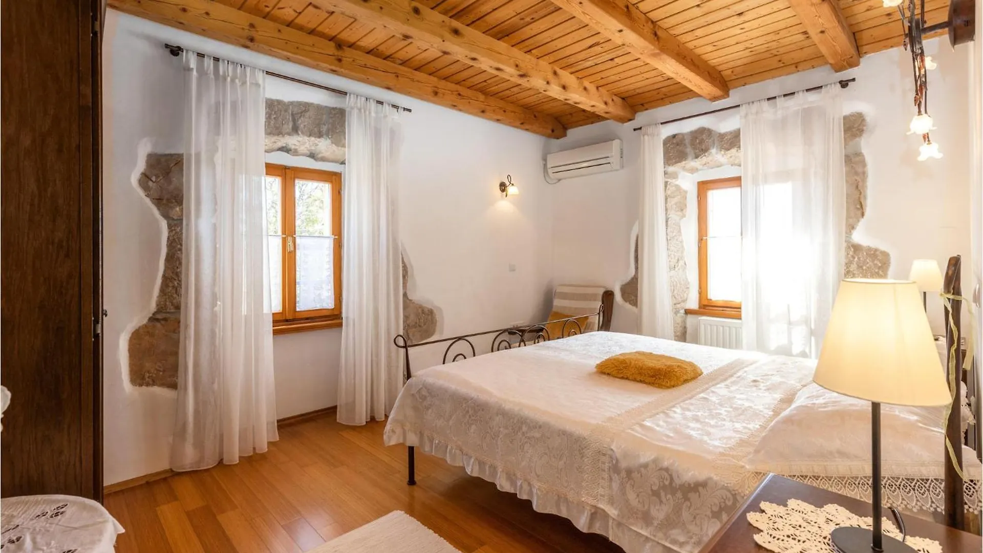 Awesome Home In Malinska With Wifi