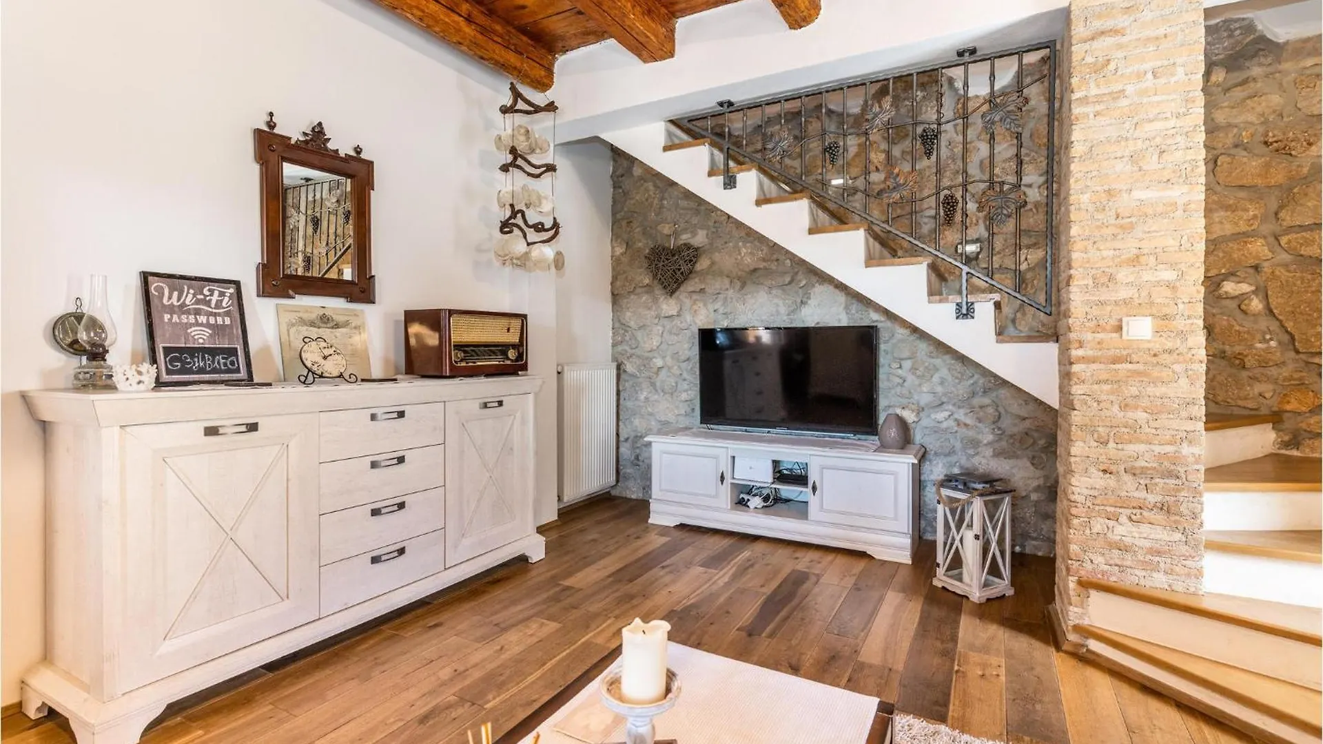 Awesome Home In Malinska With Wifi Vakantiehuis
